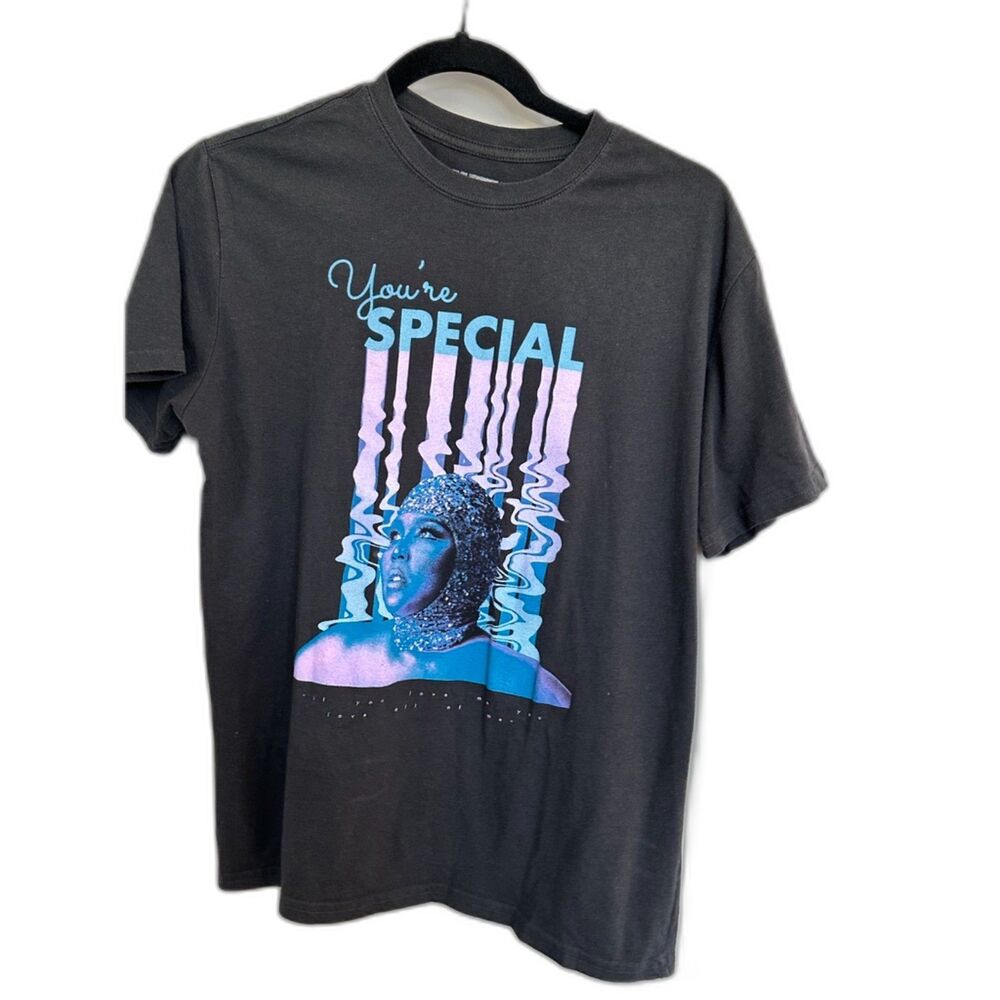 Lizzo Charcoal You're Special Tour Tshirt Women's Sz Medium